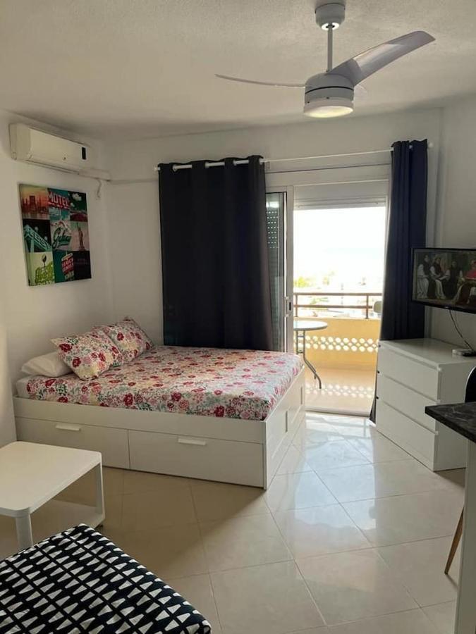 Apartment In Torremolinos Close To Beach Buitenkant foto